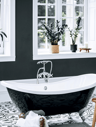 Peinture 14 section inspiration image salle de bain peinture noire